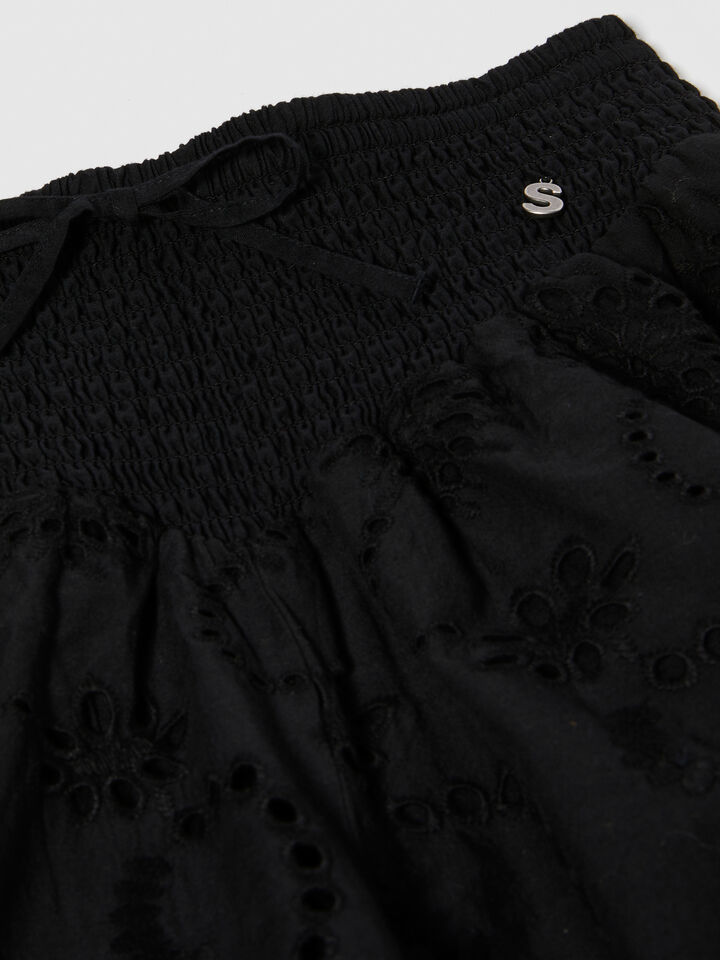 Embroidered shorts - girls' shorts - Black | Sisley Young image number 2